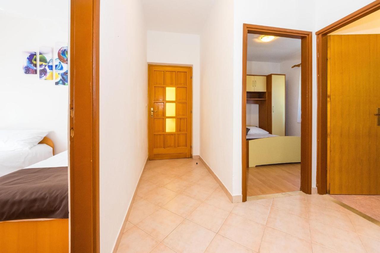 Apartments By The Sea Vrsi - Mulo, Zadar - 5951 Esterno foto