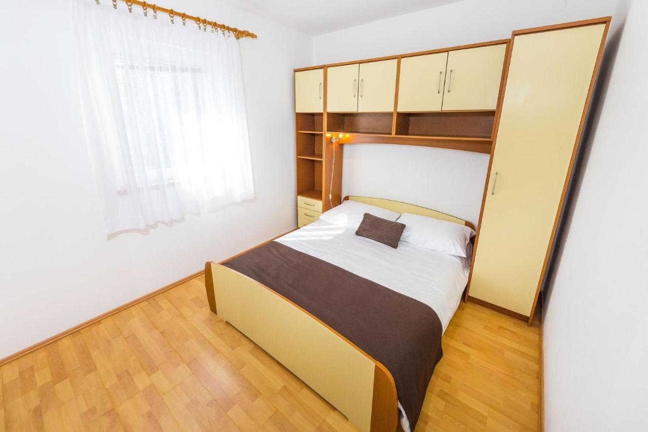 Apartments By The Sea Vrsi - Mulo, Zadar - 5951 Esterno foto